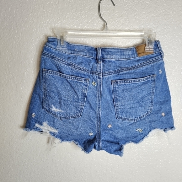 American Eagle Floral Embroidered Denim Mom Shorts sz 4 - Picture 6 of 7